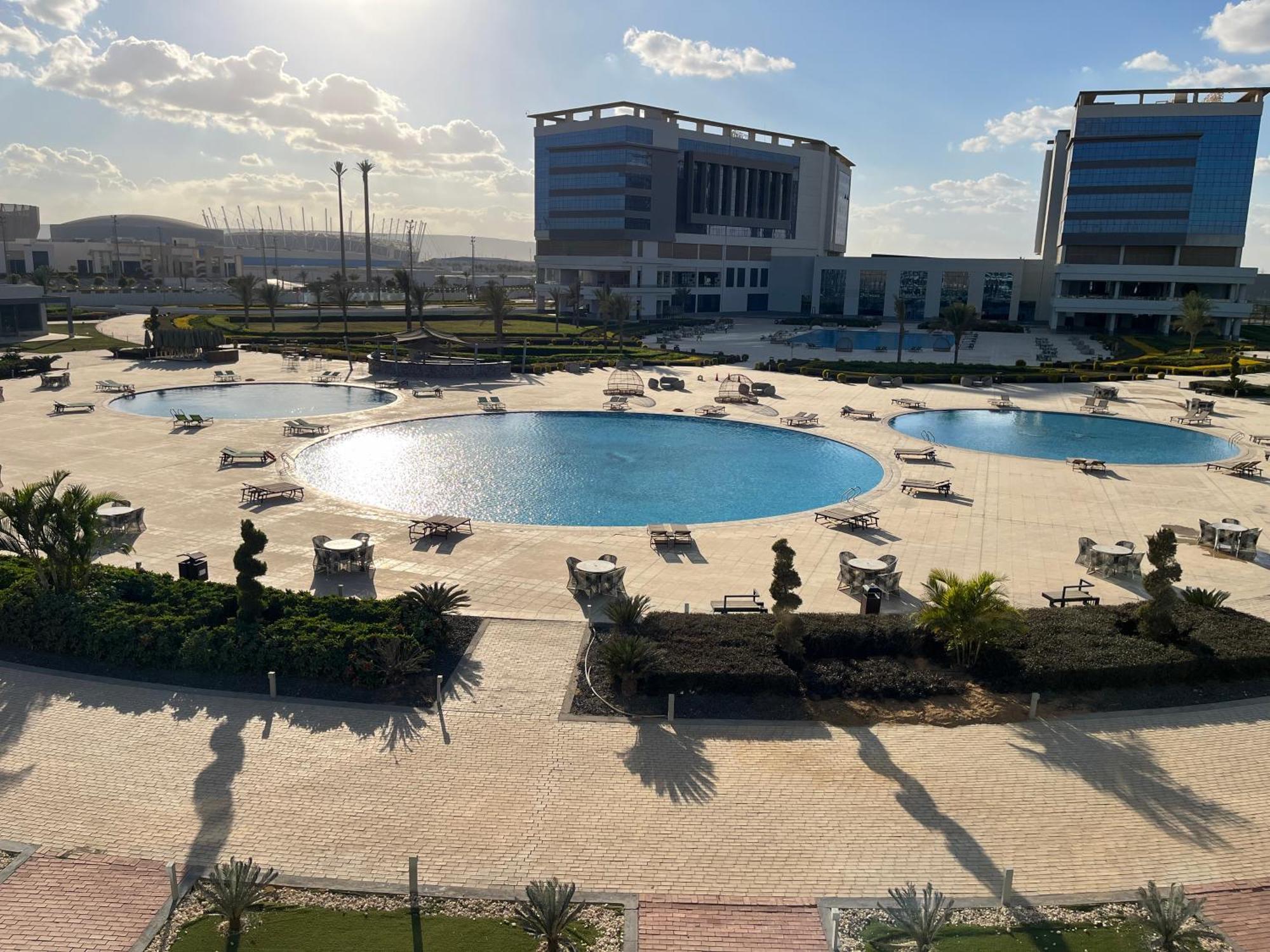 Tolip Olympic International City New Cairo 外观 照片